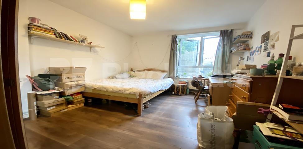 			LET , 4 Bedroom, 1 bath, 1 reception Bungalow			 Browning Street, Elephant & Castle